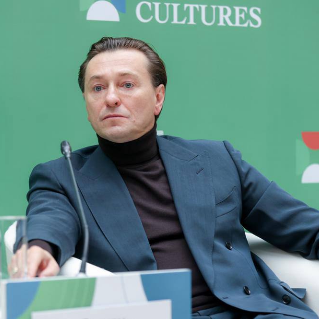 Сергей Безруков выступил спикером на Форуме объединенных культур в Санкт-Петербурге.